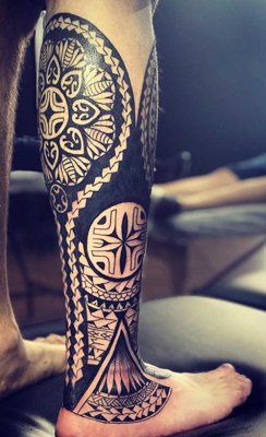  Tatouage maori, polynésien sur le mollet et sur la cheville